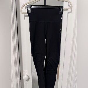 FableticsBlack High-Waisted Leggings
